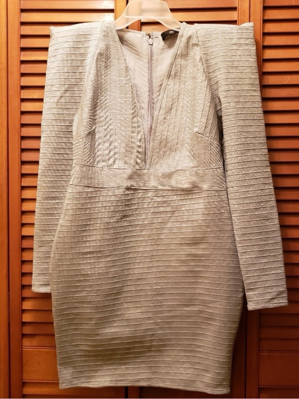 Missguided Silver Ribbed Long-Sleeve V-Neck Bodycon Mini Dress